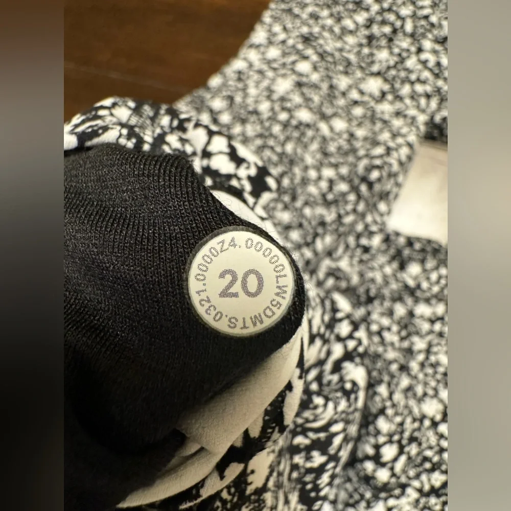 NWOT Lululemon Align High-Rise Pant 25" Venture Floral Alpine White Black - Picture 7 of 10